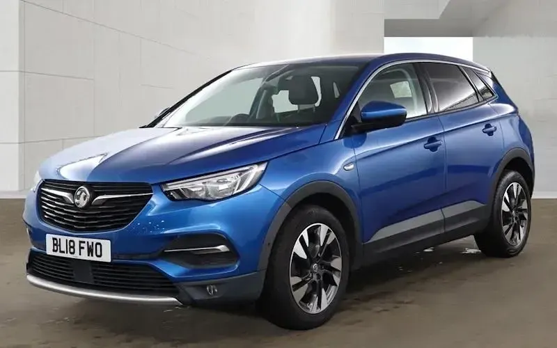 Used Vauxhall Grandland X Sport 120 HP (88 kW) 2018 Blue SUV
