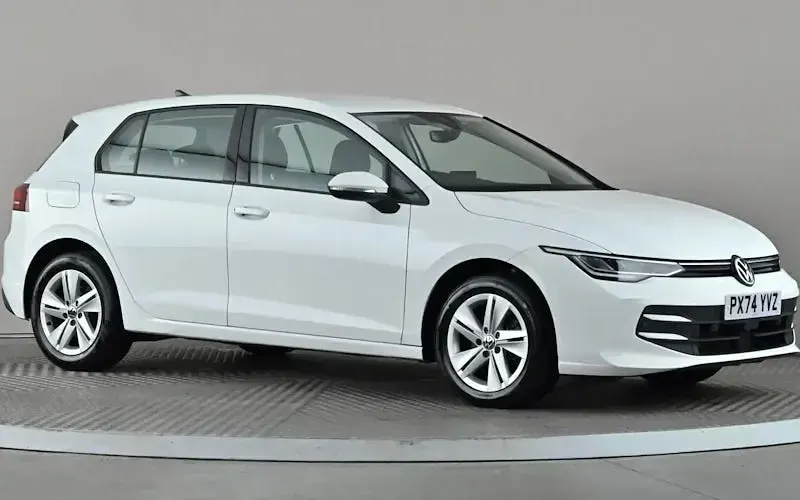 Used VW Golf VIII Life 116 HP (85 kW) 2024 Hatchback