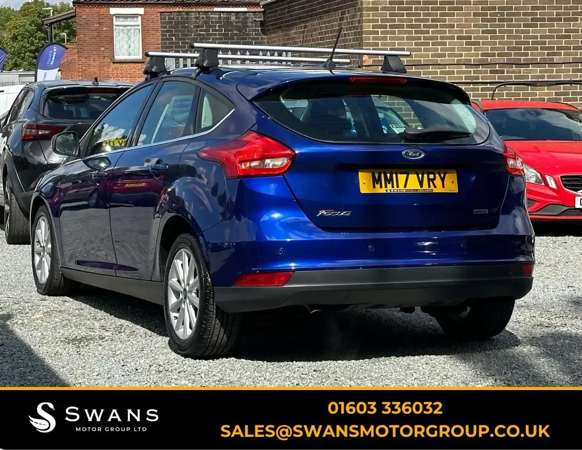 Used Ford Focus Titanium 125 HP (91 kW) 2017 Blue Hatchback