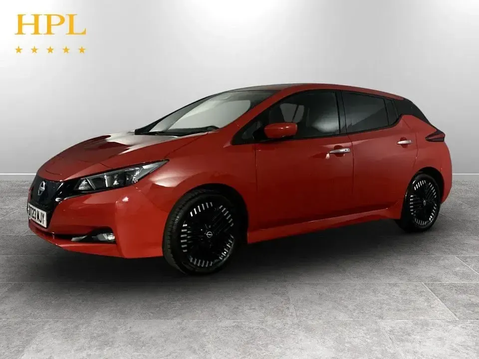 Used Nissan Leaf N-Connecta 110 kW (150 HP) 2023 Red Hatchback