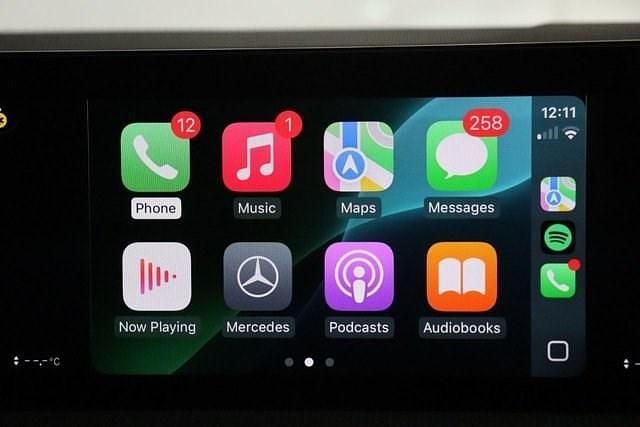 Used Mercedes CLA180 Shooting Brake AMG line 136 HP (100 kW) 2022 Blue Estate