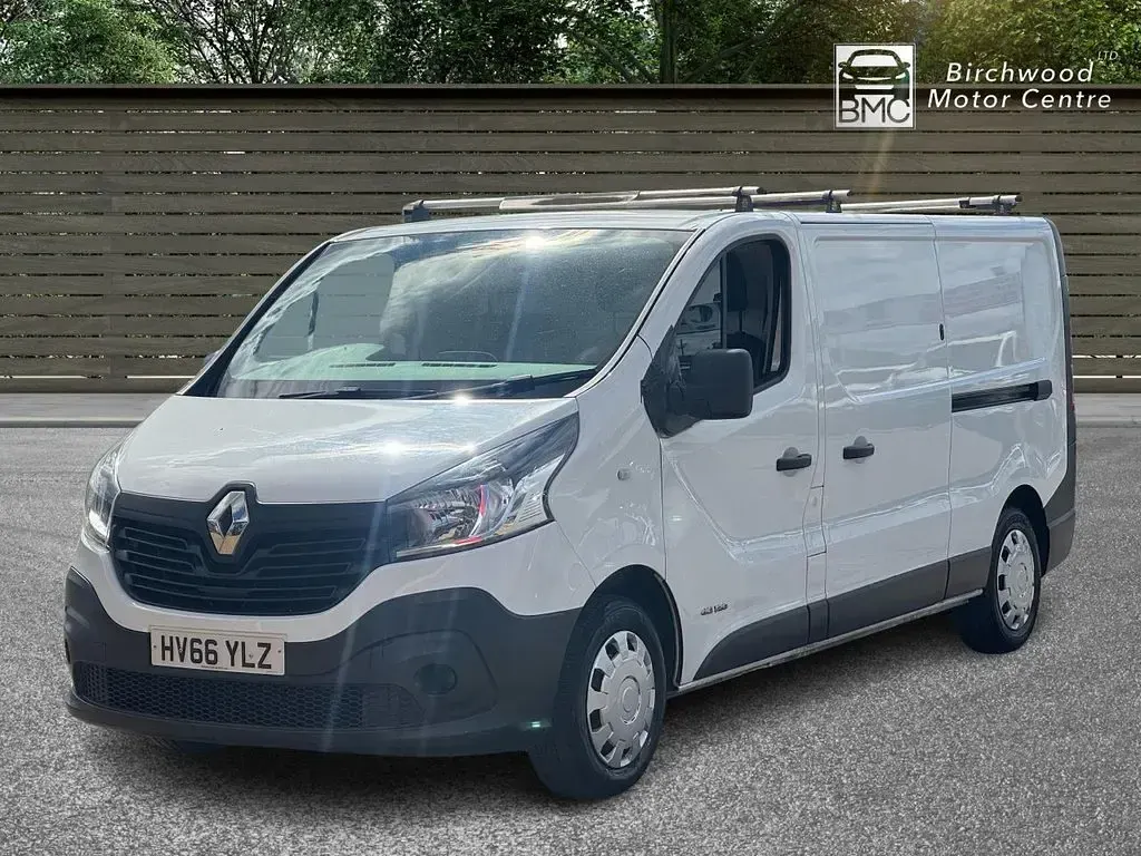 Used Renault Trafic Business 2016 White MPV