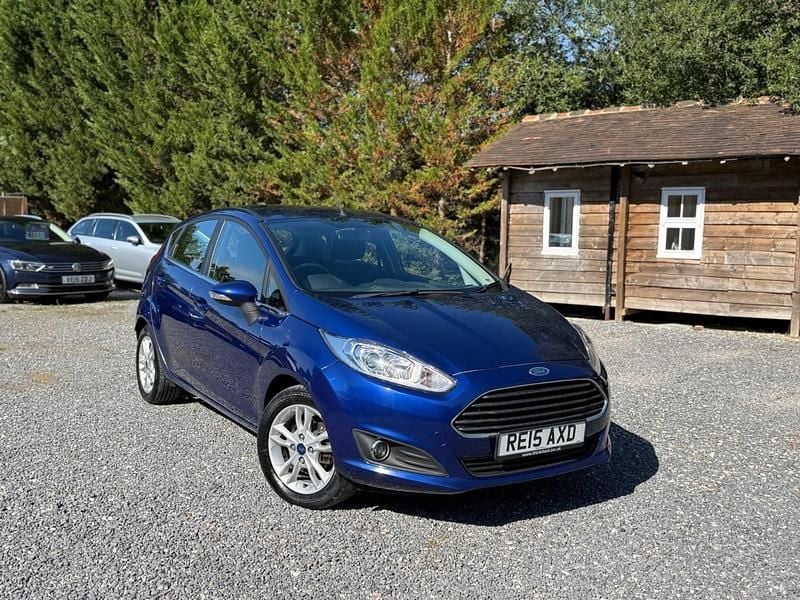 Blue Used 2015 Ford Fiesta Zetec Hatchback | £4,295 (Fair price) - Image 1/4