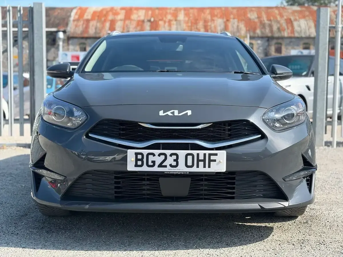 Used Kia Ceed 158 HP (116 kW) 2023 Grey Hatchback