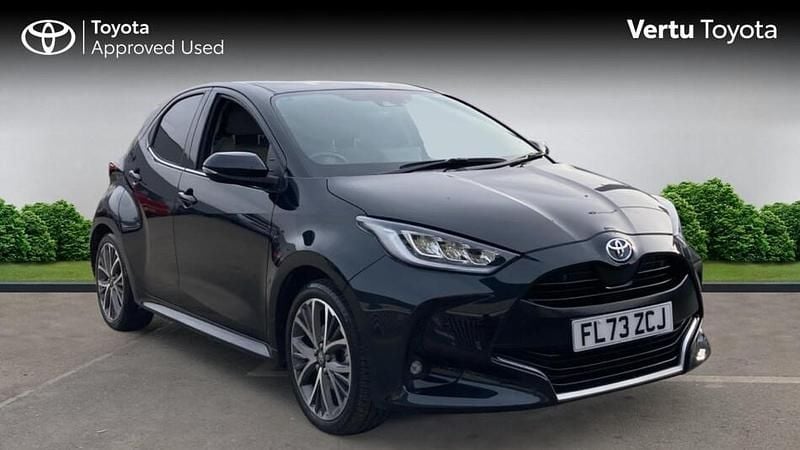 Used Toyota Yaris Hybrid 116 HP (85 kW) 2023 Black Hatchback