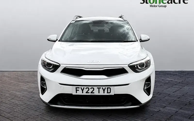 Used Kia Stonic 101 HP (74 kW) 2024 White SUV