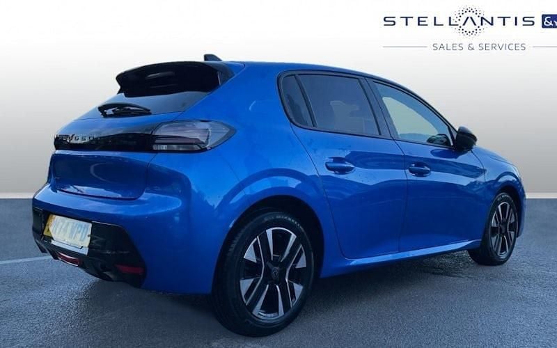 Used Peugeot 208 Allure 101 HP (74 kW) 2025 Blue Hatchback
