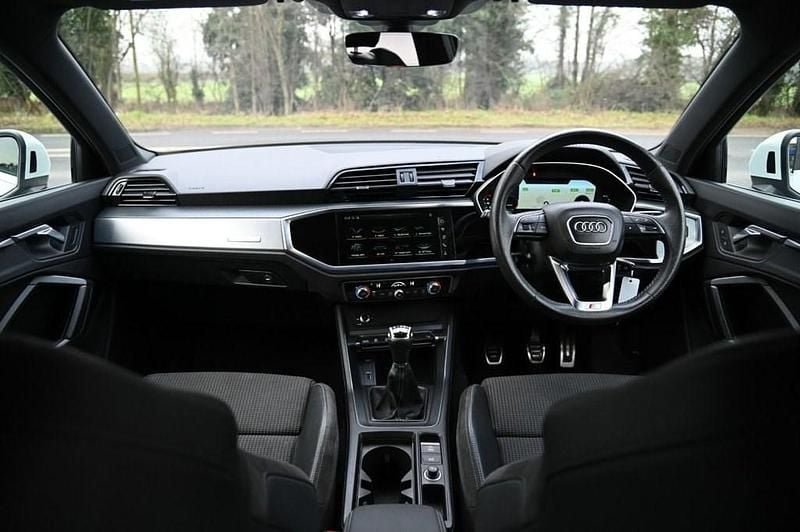 Used Audi Q3 S-Line 150 HP (110 kW) 2019 White SUV