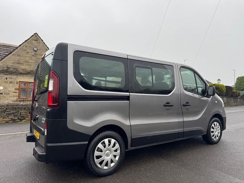 Used Renault Trafic Business 2018 Grey MPV