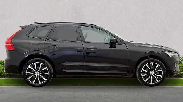 Used Volvo XC60 Plus 250 HP (183 kW) 2025 Black SUV