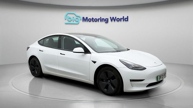 White Used 2021 Tesla Model 3 Long Range AWD Sedan | £19,200 (Fair price) - Image 1/4