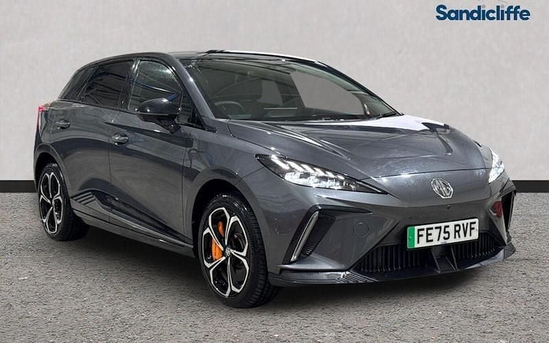 Metallic camden grey Used 2025 MG MG4 EV Hatchback | £25,800 (Expensive) - Image 1/4