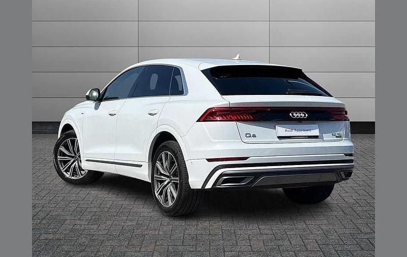 Used Audi Q8 S-Line 286 HP (210 kW) 2022 White SUV