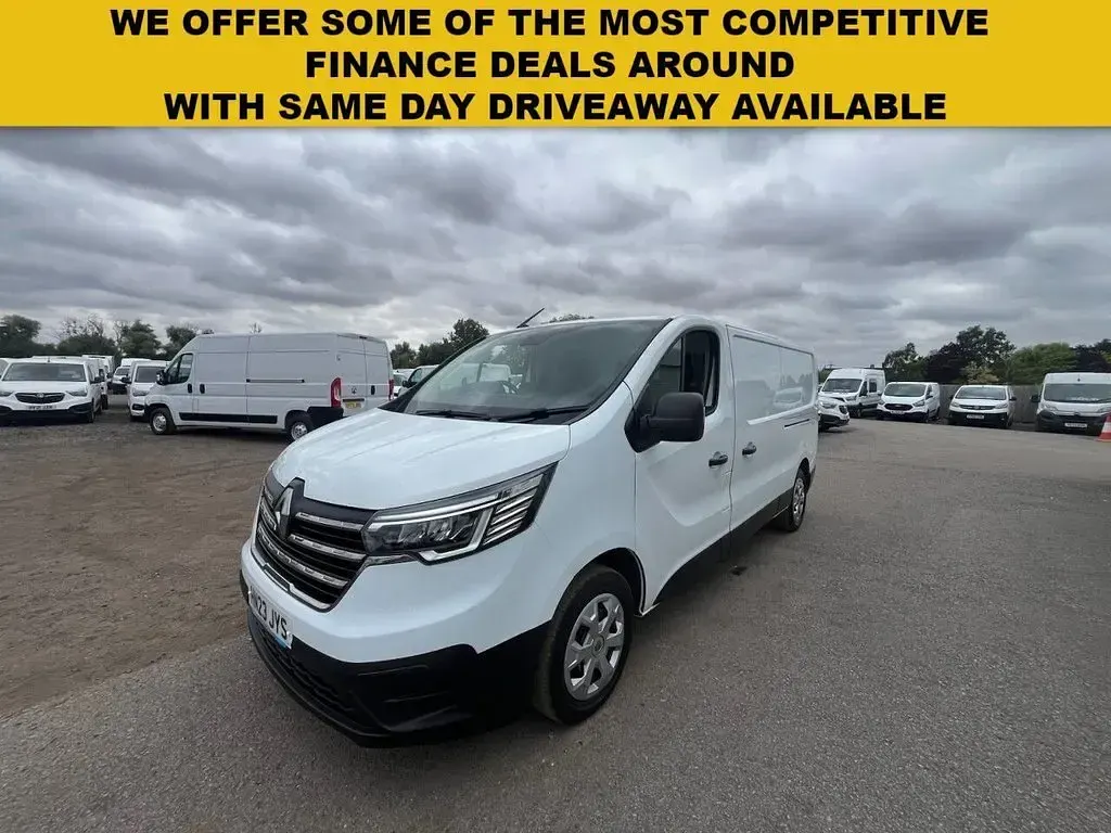 Used Renault Trafic Business 2023 White MPV