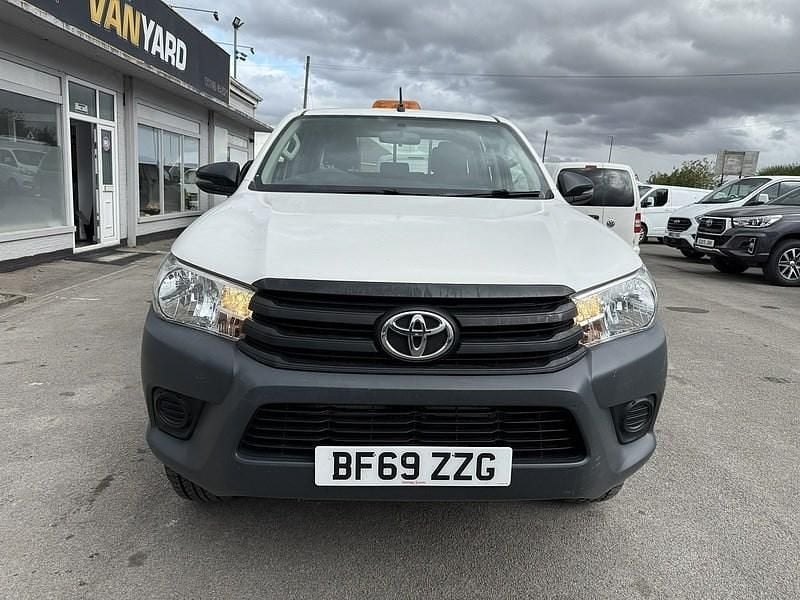 Used Toyota HiLux Active 2019 White Pickup