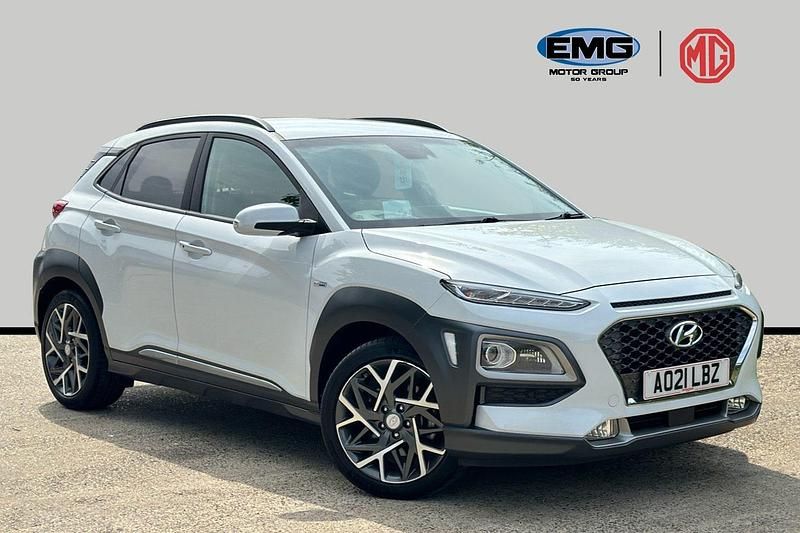 White Used 2021 Hyundai Kona Premium SE SUV | £16,499 (Fair price) - Image 1/3