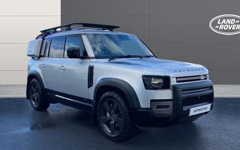 Used 2024 Land Rover Defender HSE Dynamic Estate | £52,020 (Super price) - Image 1/4