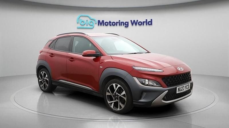 Used Hyundai Kona Premium 120 HP (88 kW) 2023 Red SUV