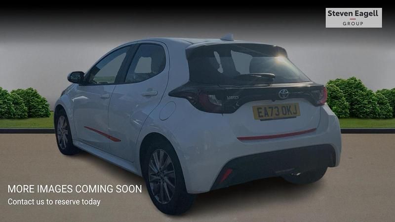 Used Toyota Yaris Hybrid 2023 White Hatchback