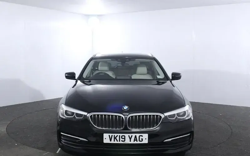 Used BMW 520 Competition Edition 190 HP (139 kW) 2019 Black Estate