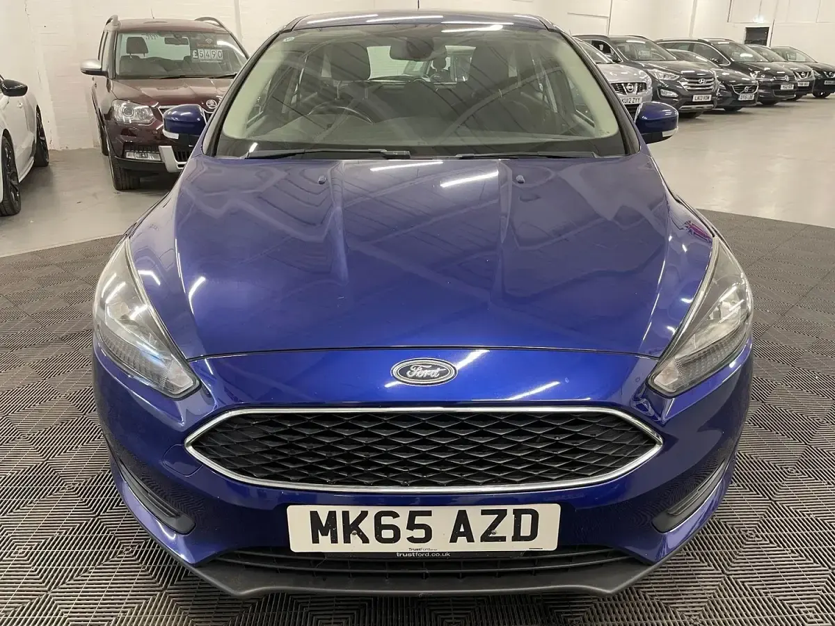 Used Ford Focus Zetec 115 HP (84 kW) 2015 Blue Hatchback