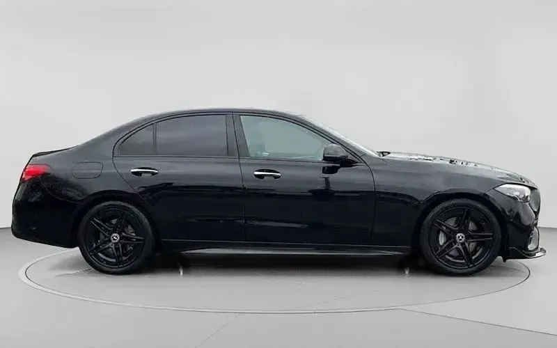 Używany Mercedes C220 AMG line 200 KM (147 kW) 2023 Sedan/Limuzyna