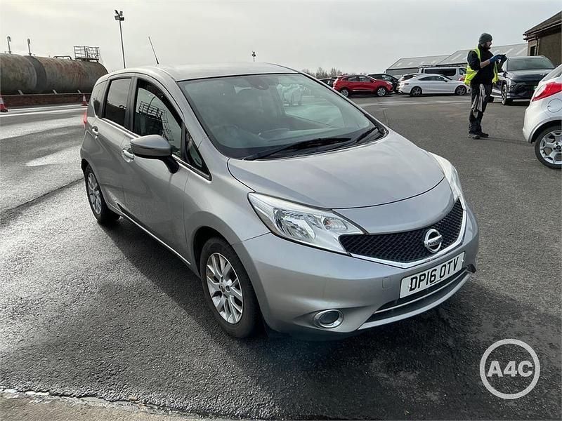 Used Nissan Note Acenta Premium 90 HP (66 kW) 2016 Silver Hatchback