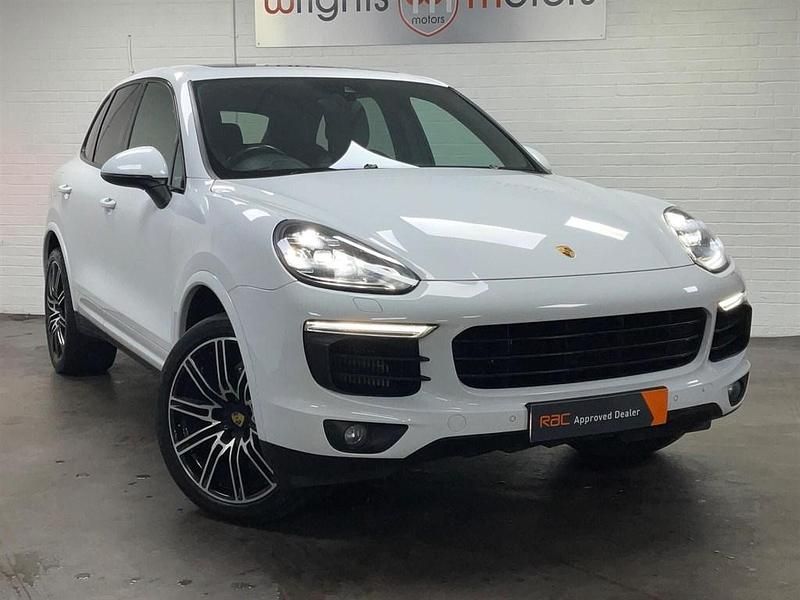 Used Porsche Cayenne Platinum Edition 262 HP (192 kW) 2017 White SUV