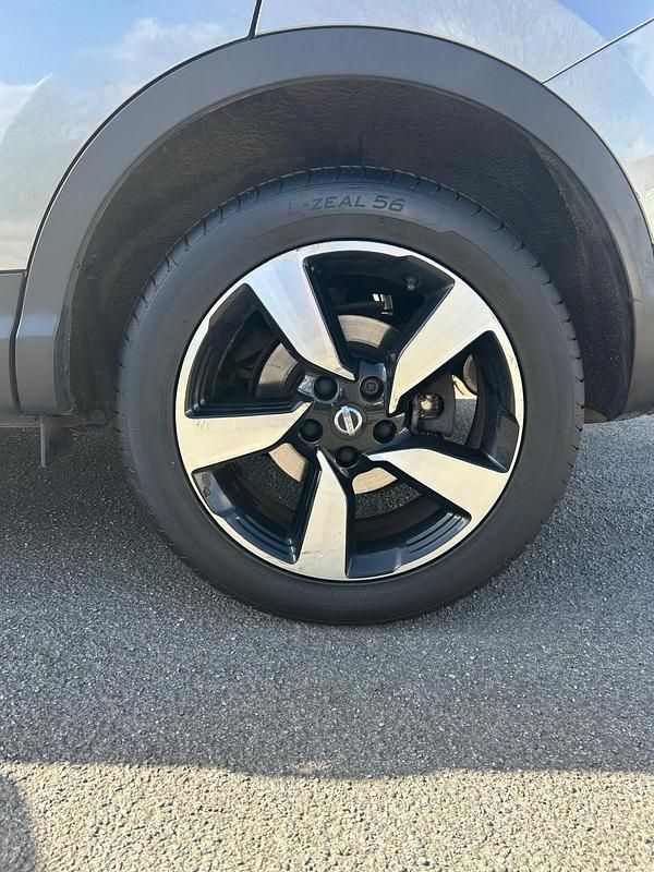 Used Nissan Qashqai N-Vision 110 HP (80 kW) 2017 Grey SUV