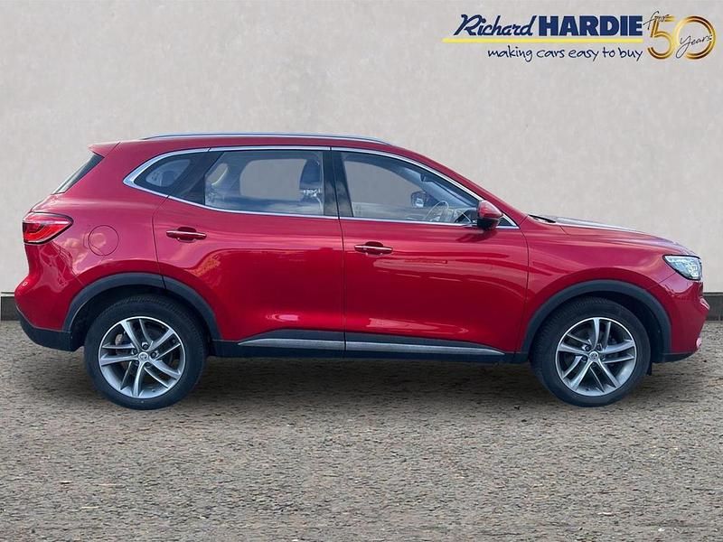 Used MG HS Excite 254 HP (186 kW) 2023 Red SUV