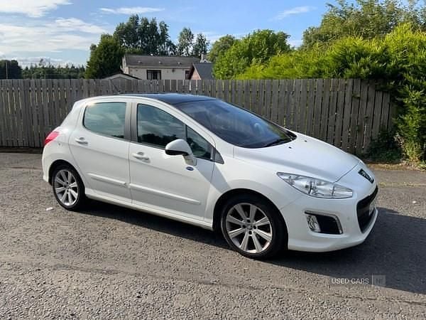 White Used 2013 Peugeot 308 Active Hatchback | £3,399 (Fair price) - Image 1/4