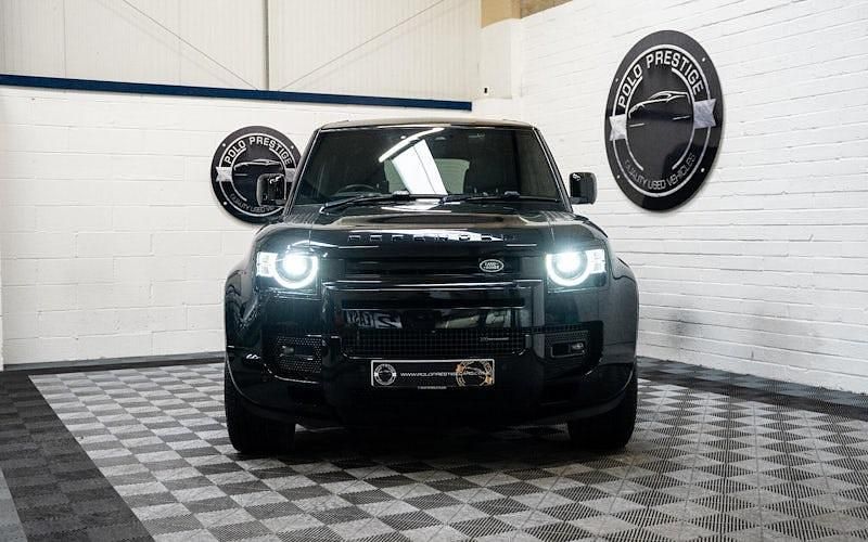 Used Land Rover Defender HSE Dynamic 300 HP (220 kW) 2024 SUV