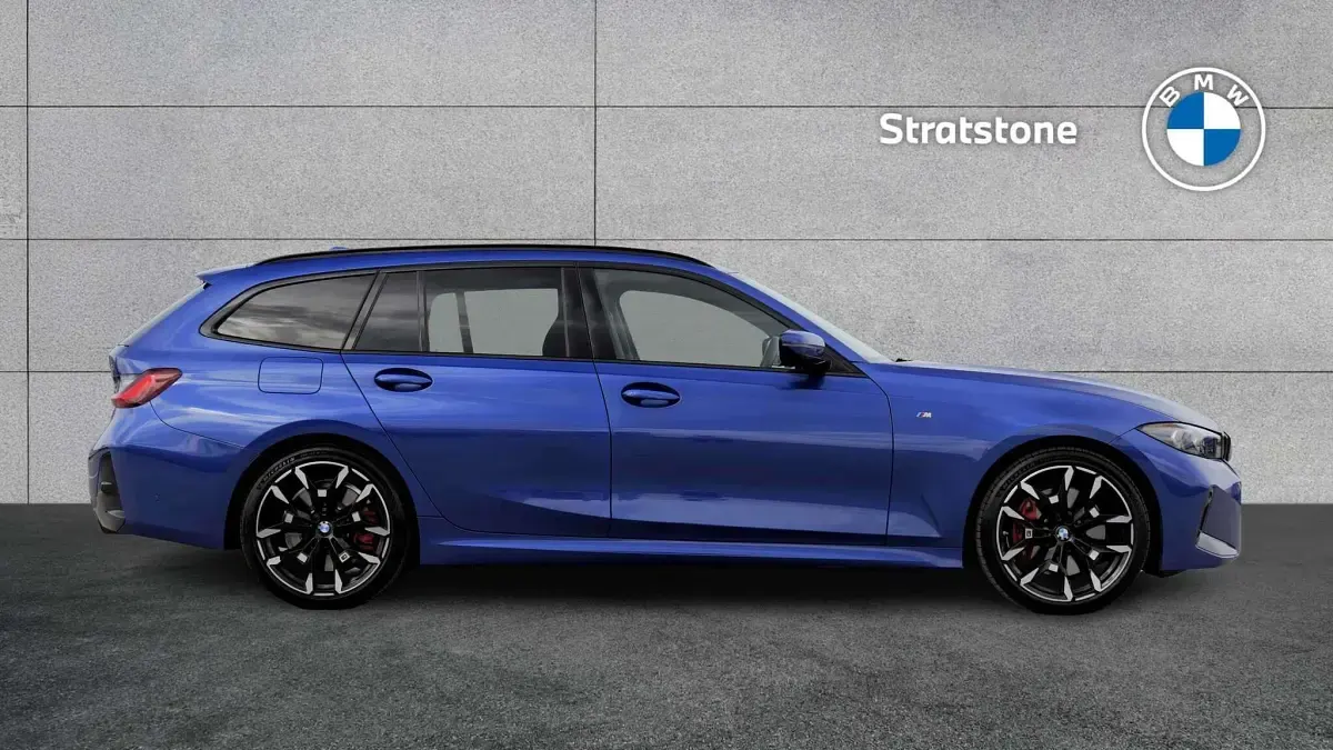 Used BMW 320 M Sport 181 HP (133 kW) 2025 Blue Estate