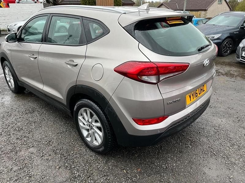 Used Hyundai Tucson SE 2016 White SUV