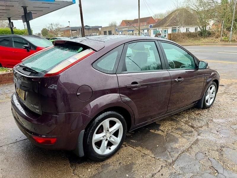 Used Ford Focus Zetec 2008 Red Hatchback
