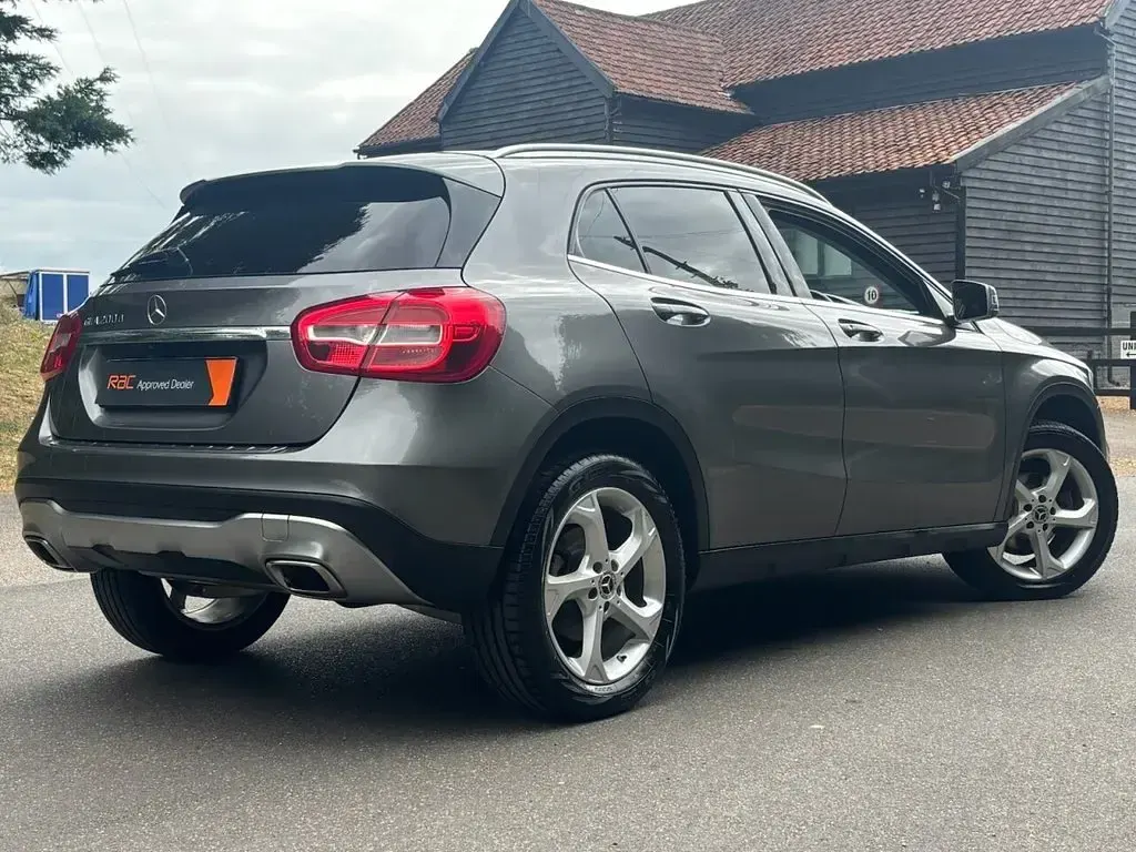 Used Mercedes GLA200 136 HP (100 kW) 2018 Grey SUV