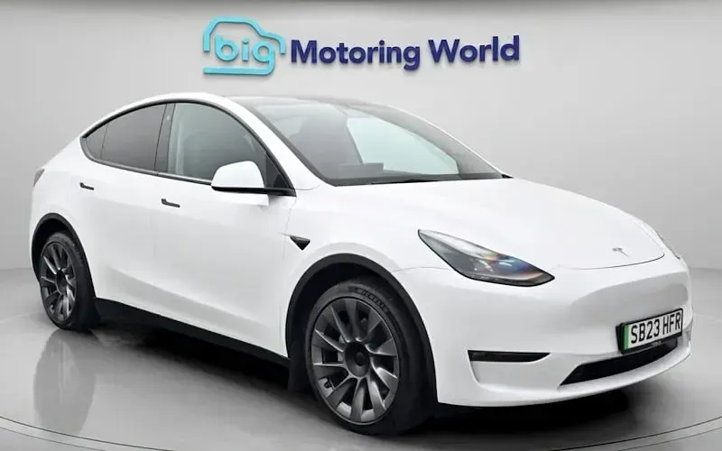 Used Tesla Model Y Long Range AWD 286 kW (389 HP) 2025 SUV