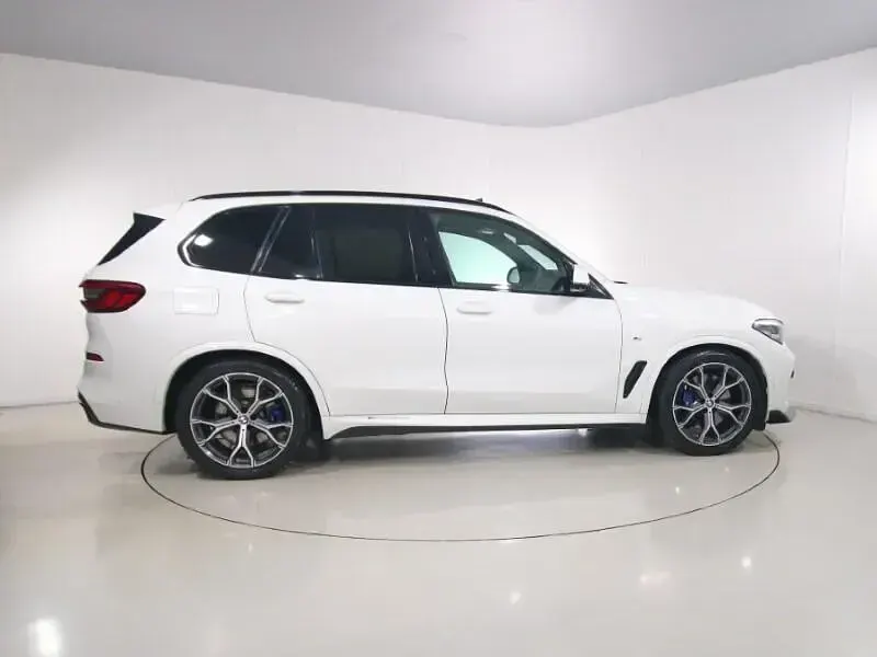 Used BMW X5 M Sport 335 HP (246 kW) 2019 White SUV