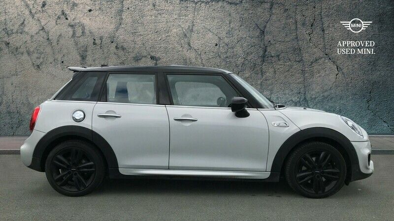 Używany Mini Cooper S Hatch 189 KM (139 kW) 2020 Srebrny Hatchback