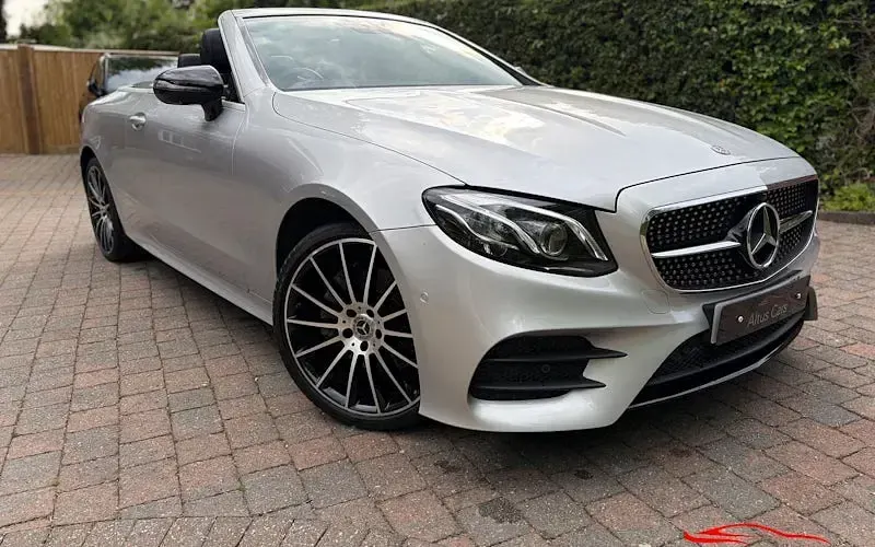 Gebraucht Mercedes E220 AMG line 194 PS (142 kW) 2019 Cabrio