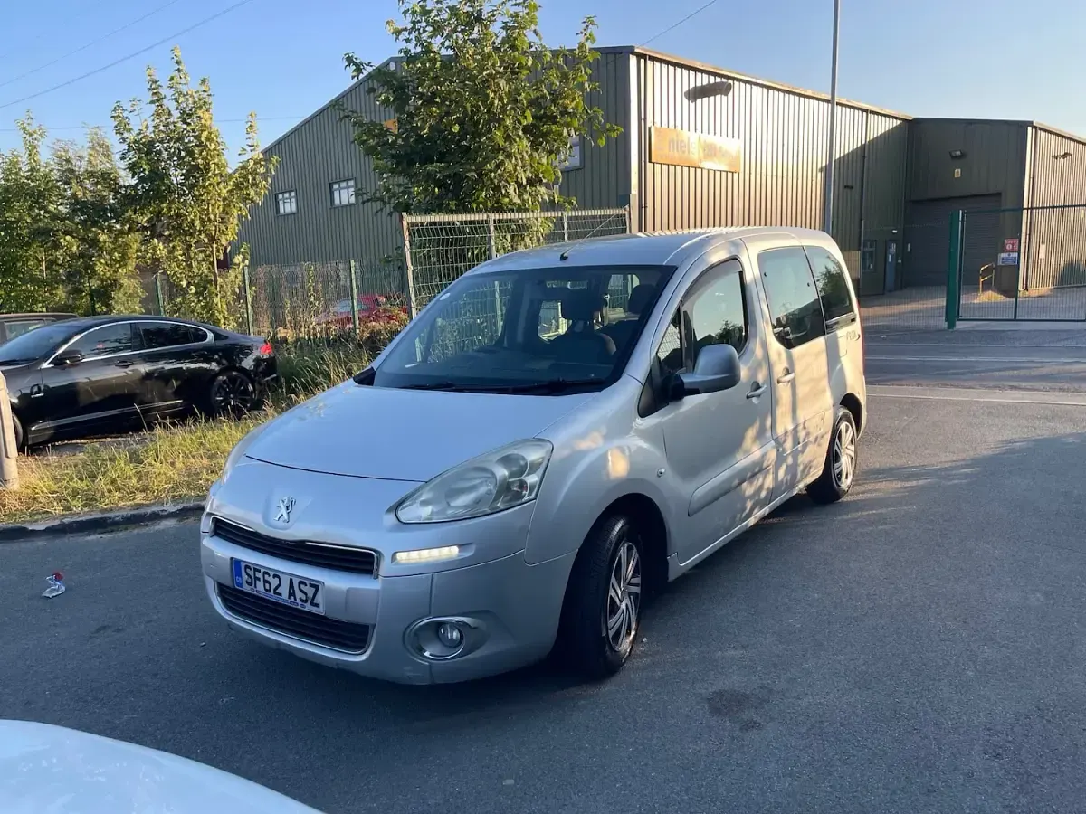 Used Peugeot Partner Tepee S 2012 Silver MPV