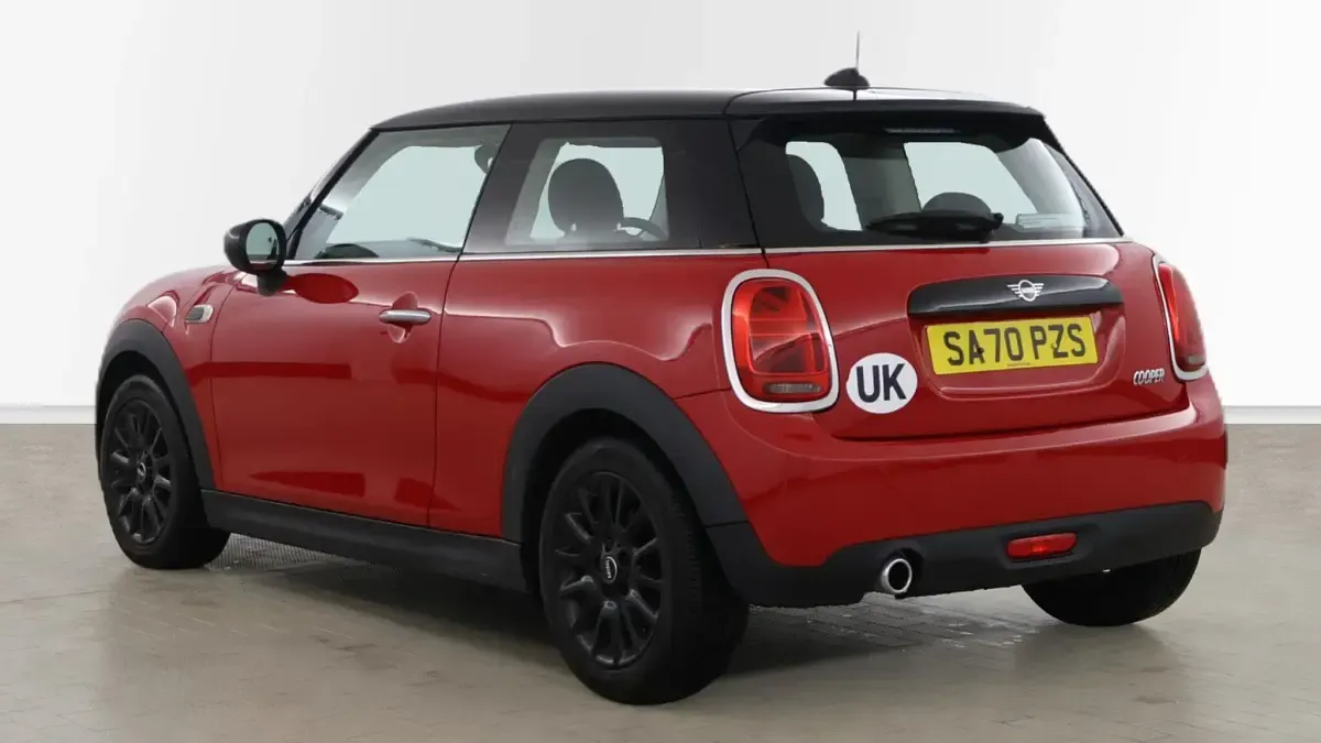 Used Mini Cooper Classic 134 HP (98 kW) 2020 Red Hatchback