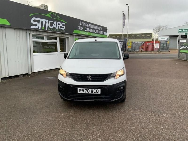 Used Peugeot Partner 2020 White MPV