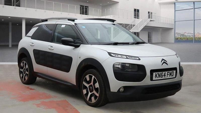 White Used 2014 Citroën C4 Cactus Flair Hatchback | £3,700 (Fair price) - Image 1/4