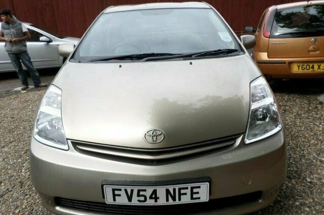 Used Toyota Prius 76 HP (55 kW) 2005 Hatchback