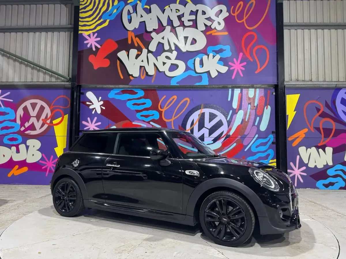 Used Mini Cooper S Hatch 190 HP (139 kW) 2019 Black Hatchback