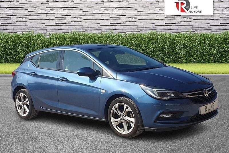 Blue Used 2017 Vauxhall Astra SRi Hatchback | £5,995 (Fair price) - Image 1/1