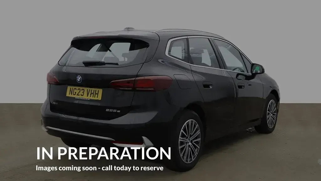 Usado BMW 225 Luxury Line 245 CV (180 kW) 2023 Negro Utilitario