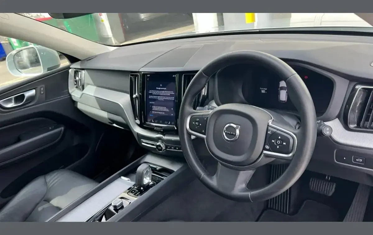 Second-hand Volvo XC60 Core 247 CP (181 kW) 2024 Gri SUV