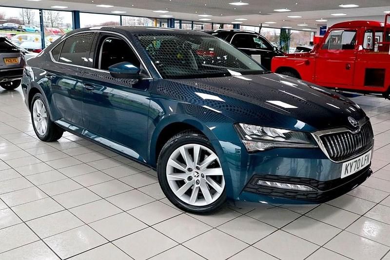 Used Skoda Superb SE Technology 150 HP (110 kW) 2020 Petrol blue Hatchback